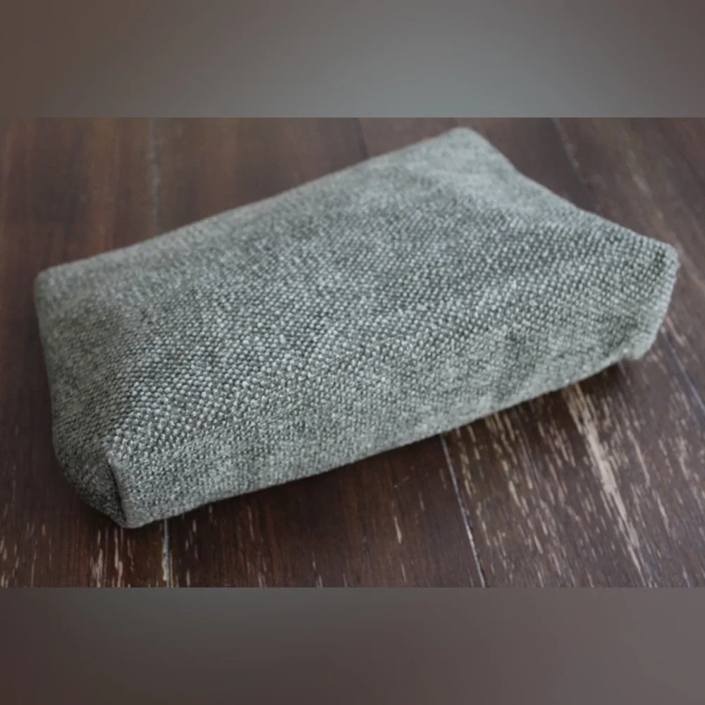 Helen Carlisle hand bag/clutch